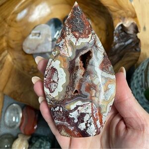 Incredible crazy lace agate from Mexico self standing teardrop flame